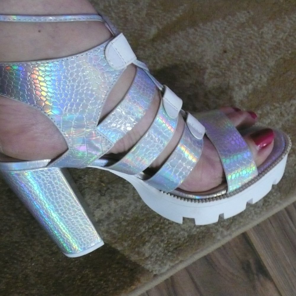 Cape Robbin Snare Platform Gladiator Sandals Size… - image 3